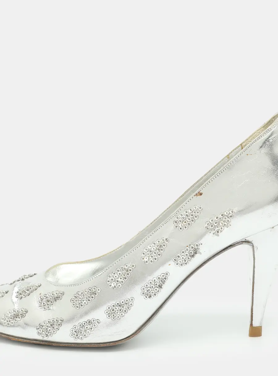 René Caovilla Size 40 Silver Metalic Leather Beads Embellished Pumps