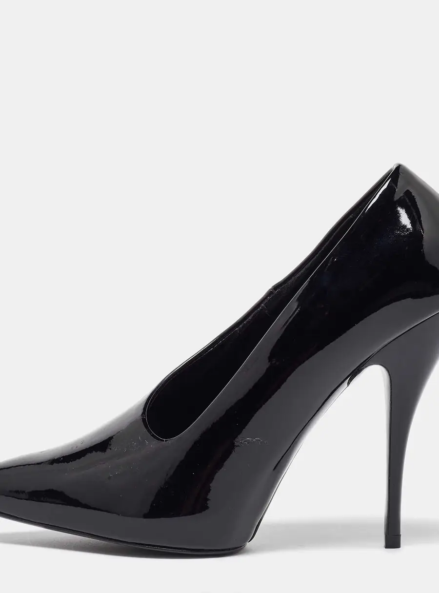 Stella McCartney Black Faux Patent Leather V Neck Pointed Toe Pumps Size 35