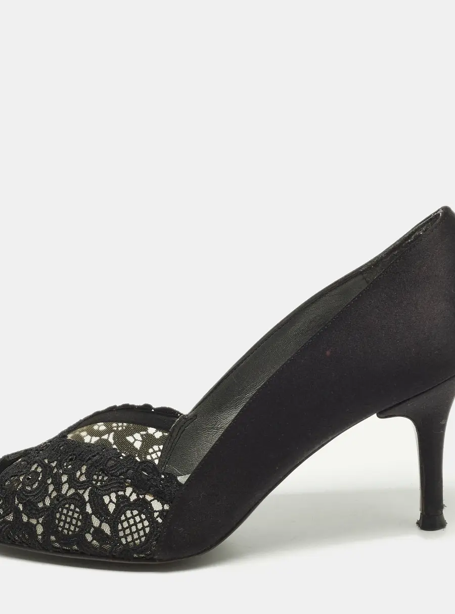 Stuart Weitzman Chantelle Size 38.5 Black Lace and Satin Peep Toe Pumps