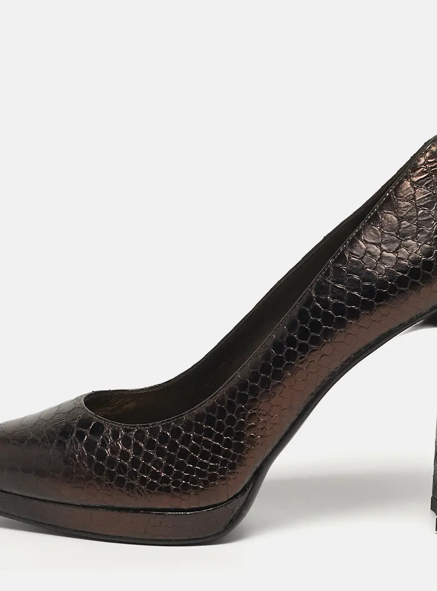 Stuart Weitzman Size 38.5 Bronze Python Embossed Leather Platform Pumps