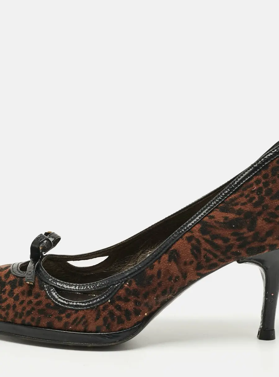 Stuart Weitzman Size 36.5 Brown Leopard Print Suede and Leather Peep Toe Pumps