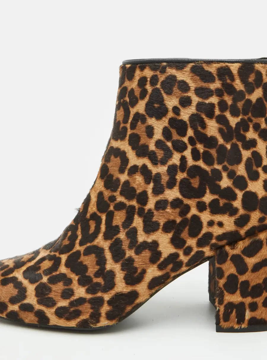 Stuart Weitzman Size 36.5 Brown Leopard Print Calf Hair Ankle Length Boots