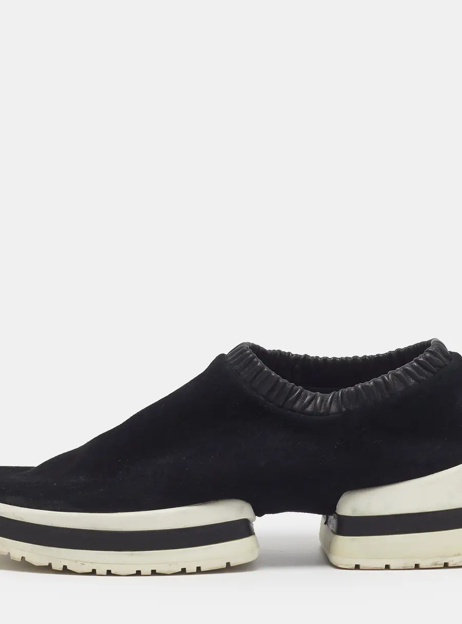 Stuart Weitzman SW 612 Size 40 Black Suede Slip On Sneakers