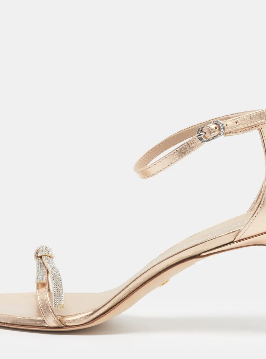 Stuart Weitzman Nudist Bow Size 38.5 Gold Leather Ankle Strap Sandals