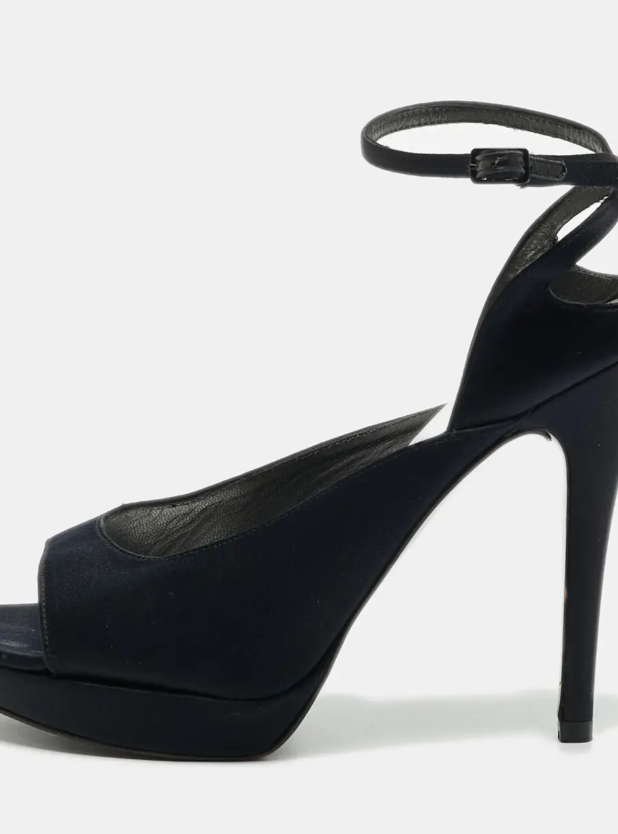 Stuart Weitzman Size 39 Black Satin Ankle Strap Sandals