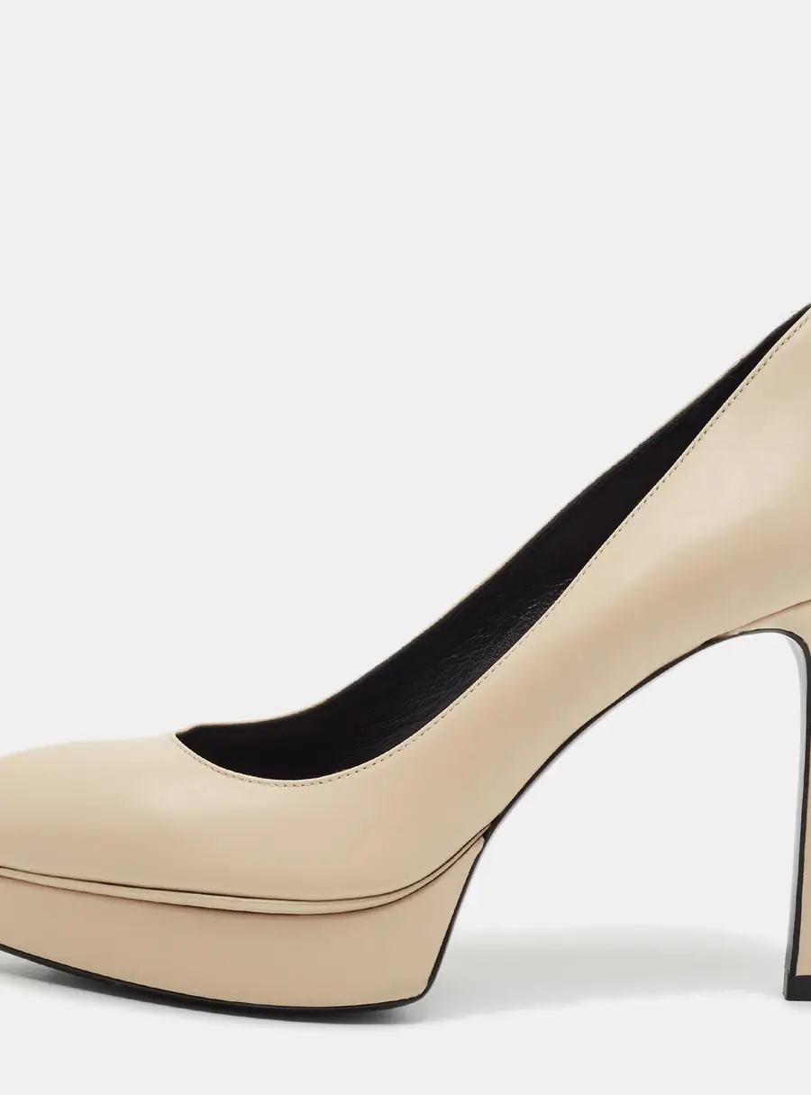 Saint Laurent Janis Size 35 Cream Leather Pointed Toe Platform Pumps