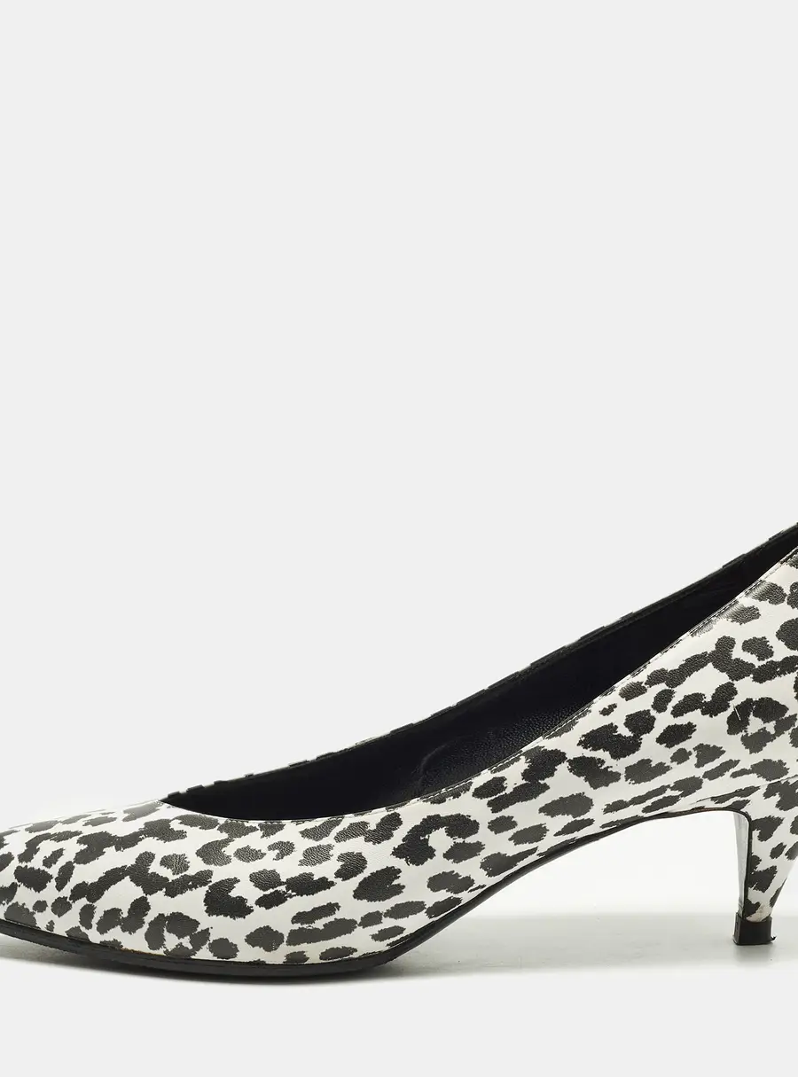 Saint Laurent Charlotte Size 40 Black/White Leather Pointed Toe Pumps