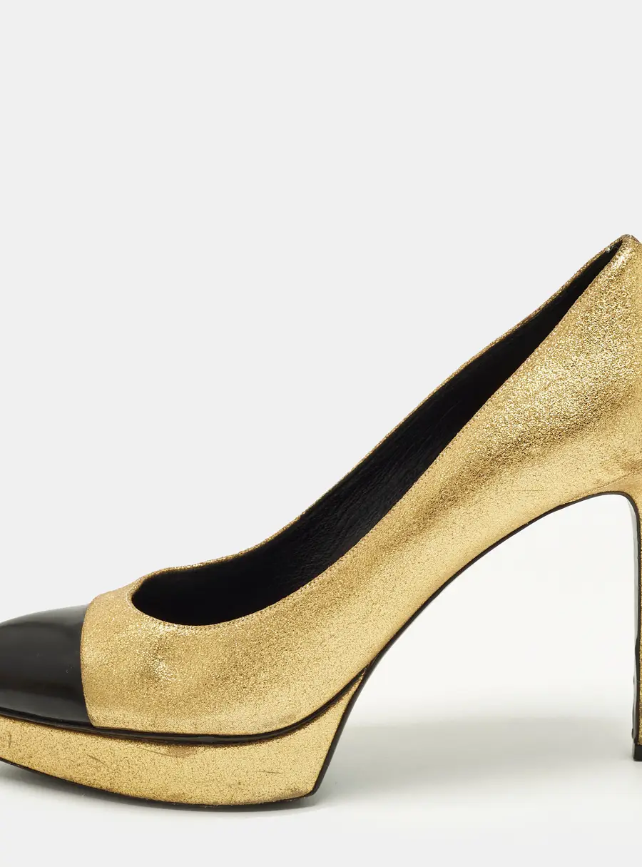 Saint Laurent Cap Toe Janis Size 40 Gold/Texture Suede and Leather Pumps