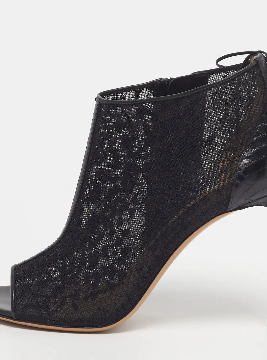Salvatore Ferragamo Nufus Size 38 Black Lace and Watersnake Booties