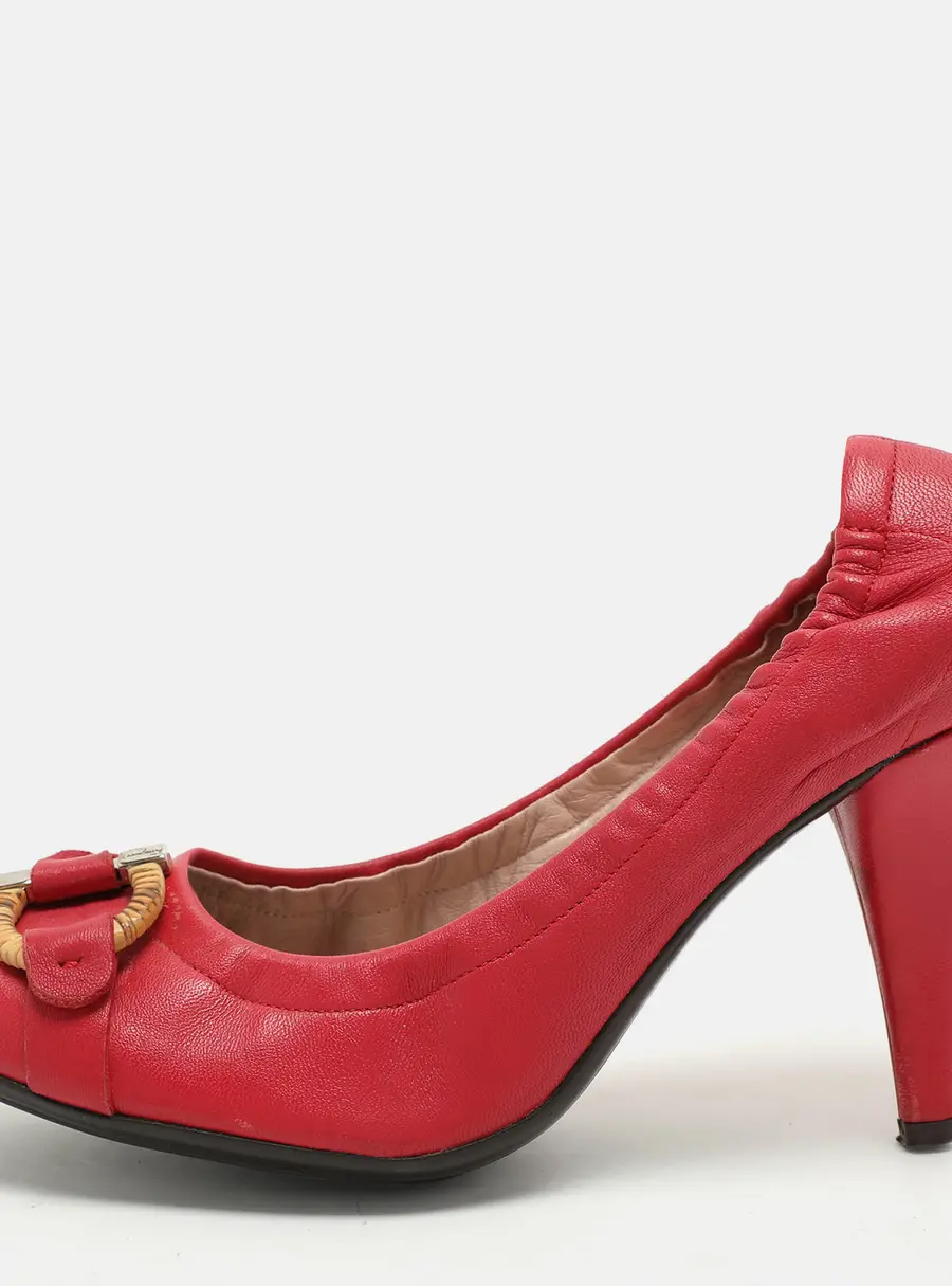 Salvatore Ferragamo Pink Leather Embellished Scrunch Pumps Size 38