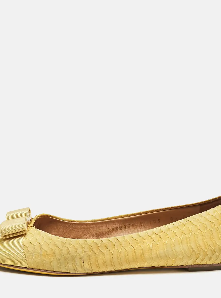 Salvatore Ferragamo Varina Size 39 Yellow Python Embossed Leather Ballet Flats