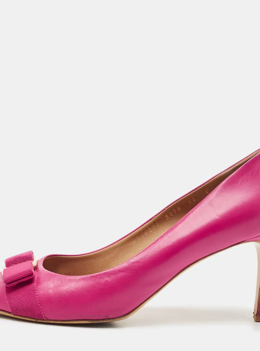 Salvatore Ferragamo Pink Leather Vara Bow Peep Toe Pumps Size 40.5