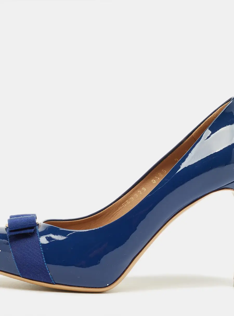 Salvatore Ferragamo Blue Patent Leather Vara Bow Pumps Size 39.5