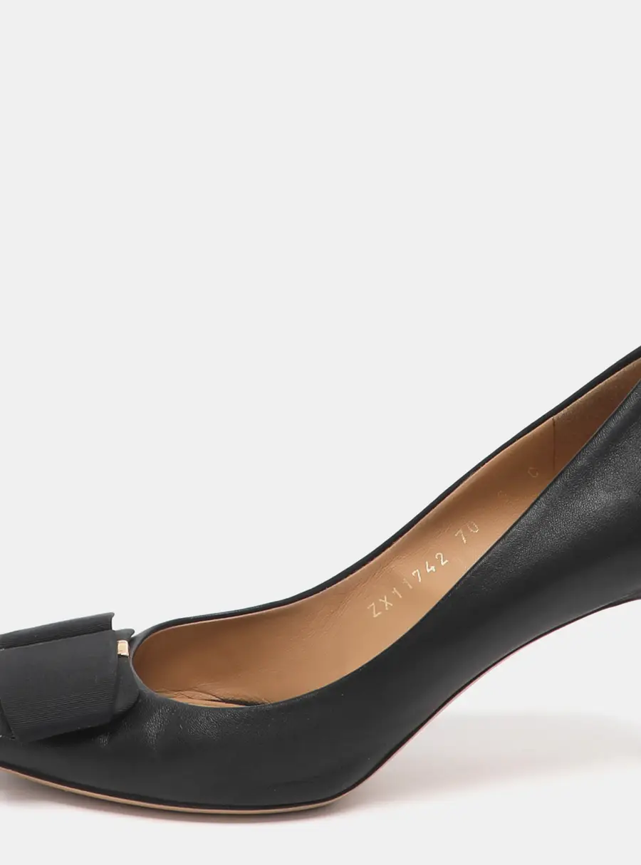Salvatore Ferragamo Size 36.5 Black Leather Bow Pointed Toe Pumps