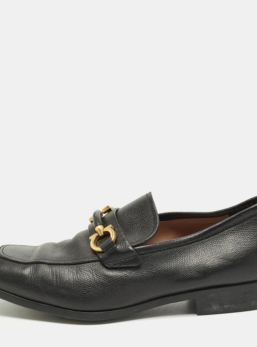 Salvatore Ferragamo Gancini Size 37.5 Black Leather Loafers