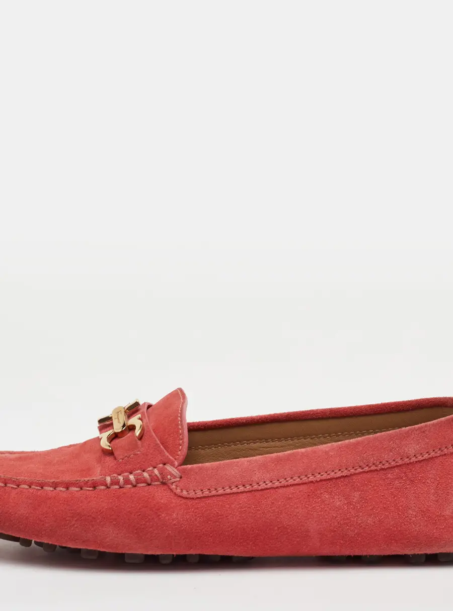Salvatore Ferragamo Gancini Size 35 Peach Orange Suede Slip On Loafers