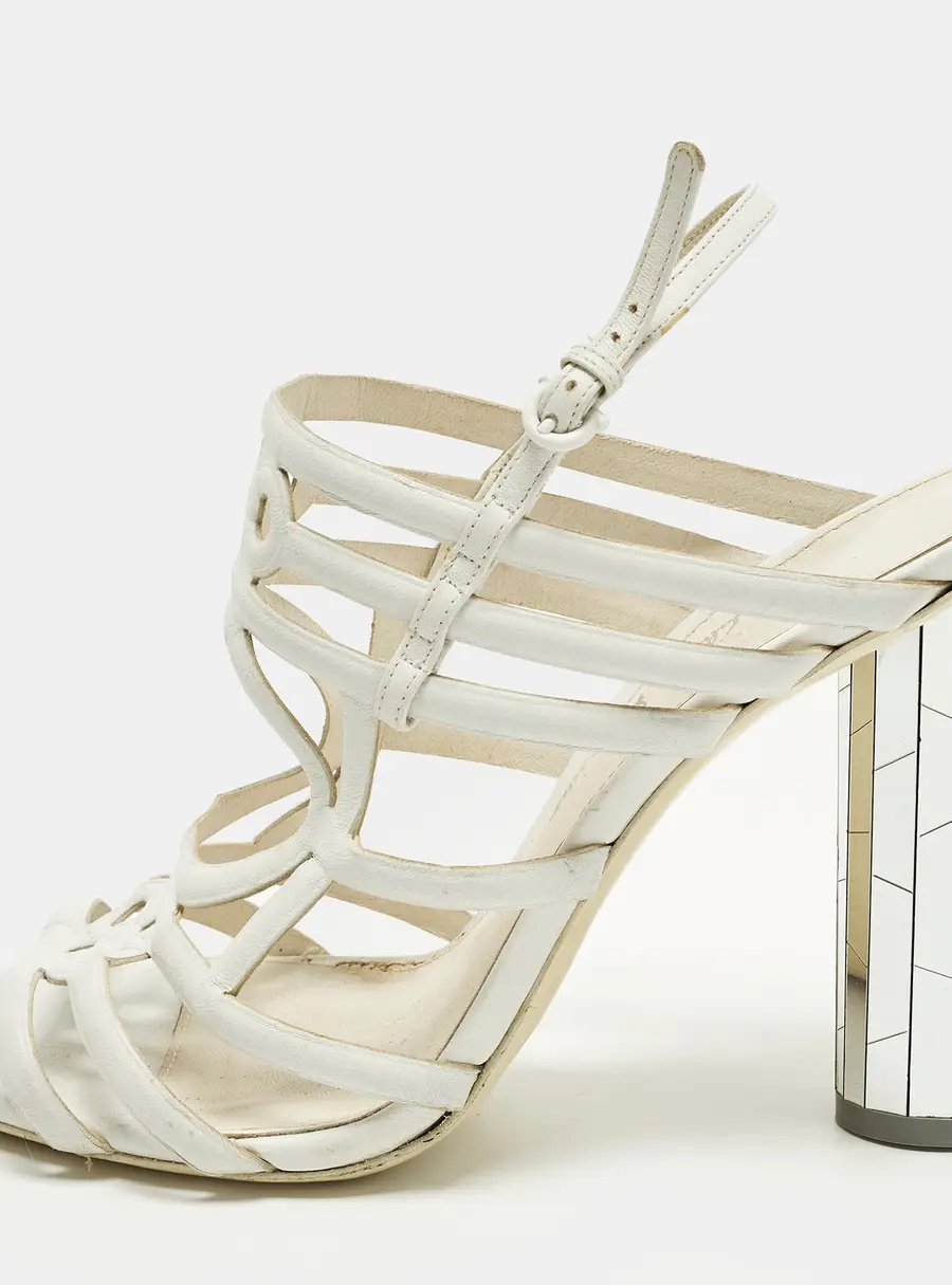 Salvatore Ferragamo Size 39.5 White Leather Strappy Sandals