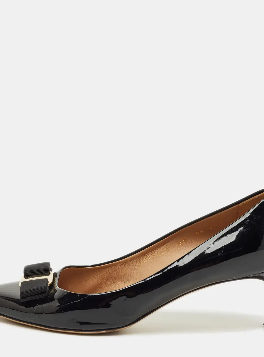 Salvatore Ferragamo Black Patent Leather Vara Bow Pumps Size 40