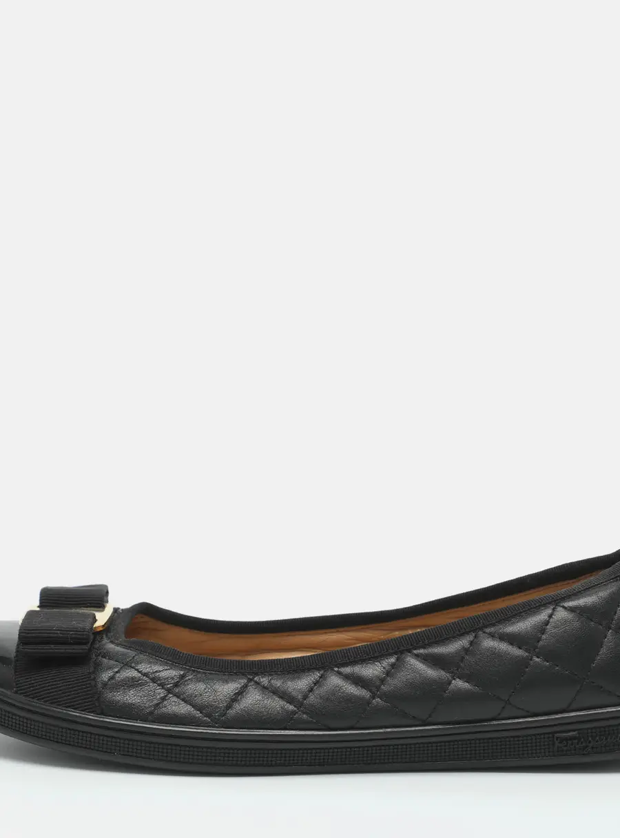 Salvatore Ferragamo Varina Size 37 Black Quilted Leather Ballet Flats