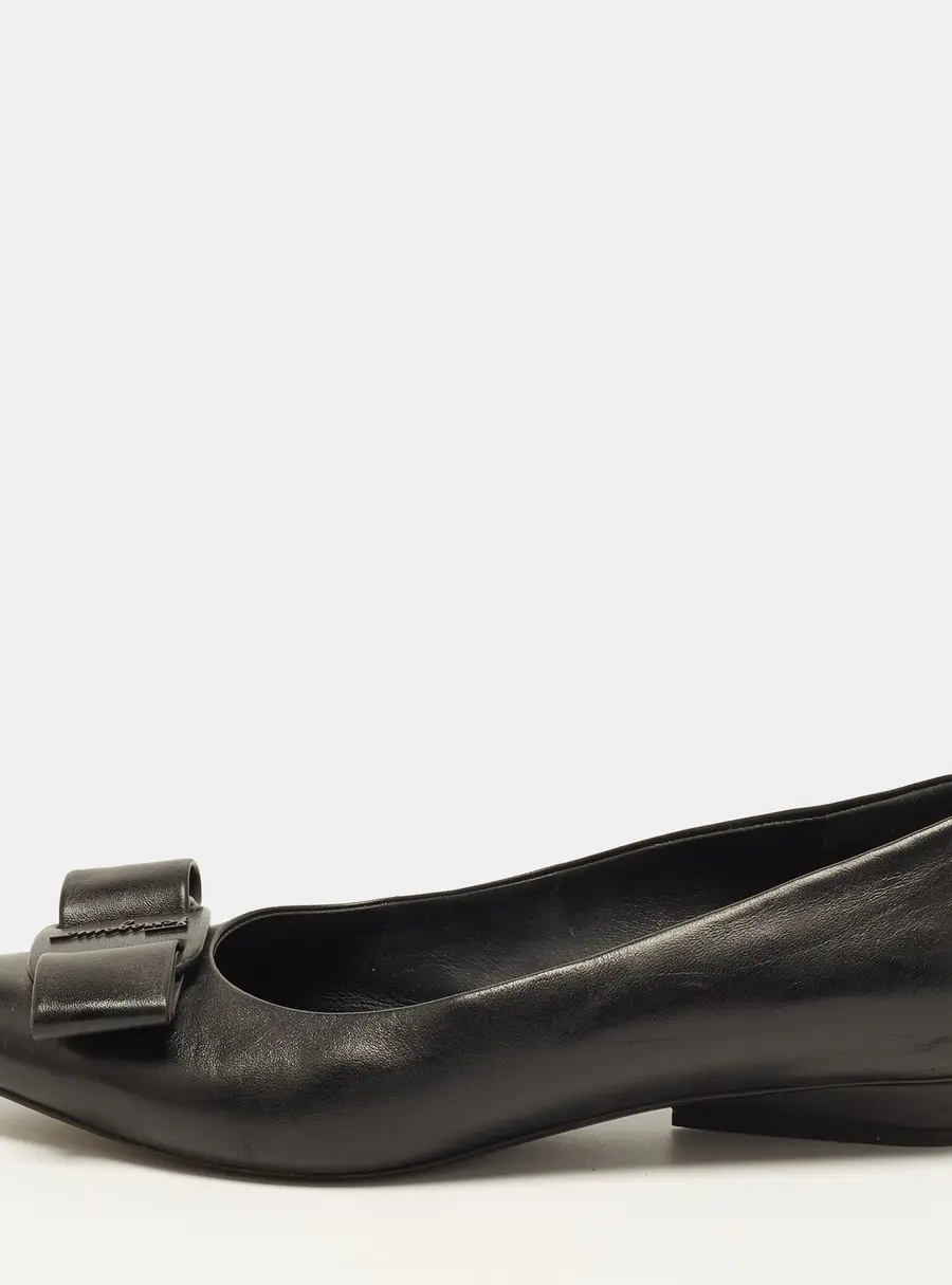 Salvatore Ferragamo Viva Bow Size 37.5 Black Leather Ballet Flats
