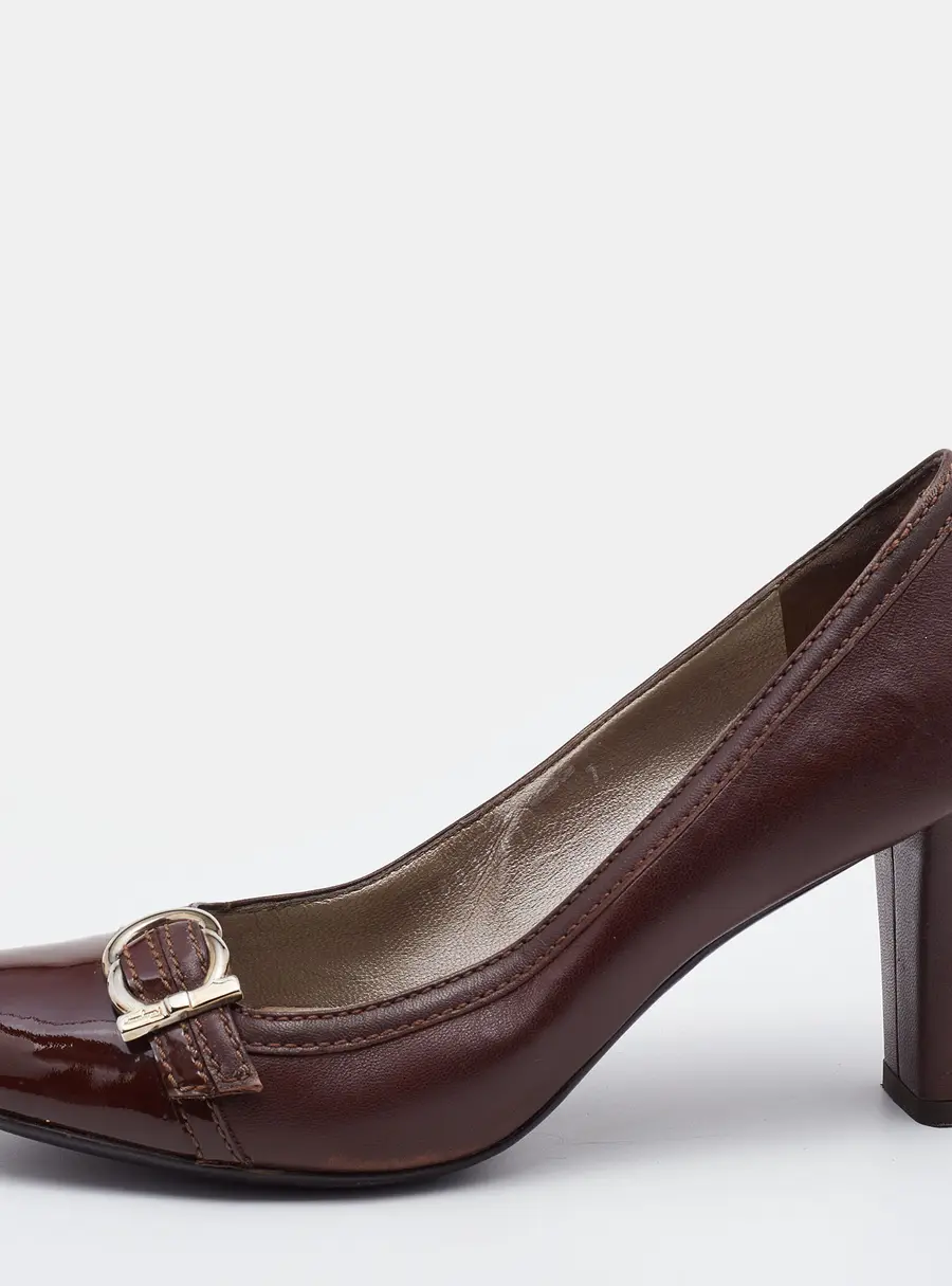 Salvatore Ferragamo Brown Patent and Leather Nostra Pumps Size 37.5