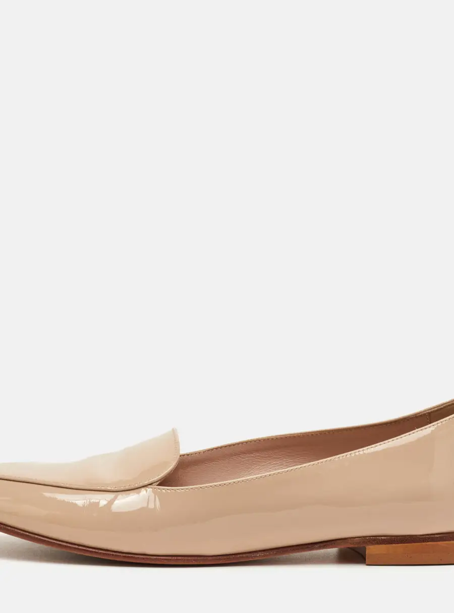 SJP Sarah Jessica Parker Size 37 Beige Patent Leather Loafers