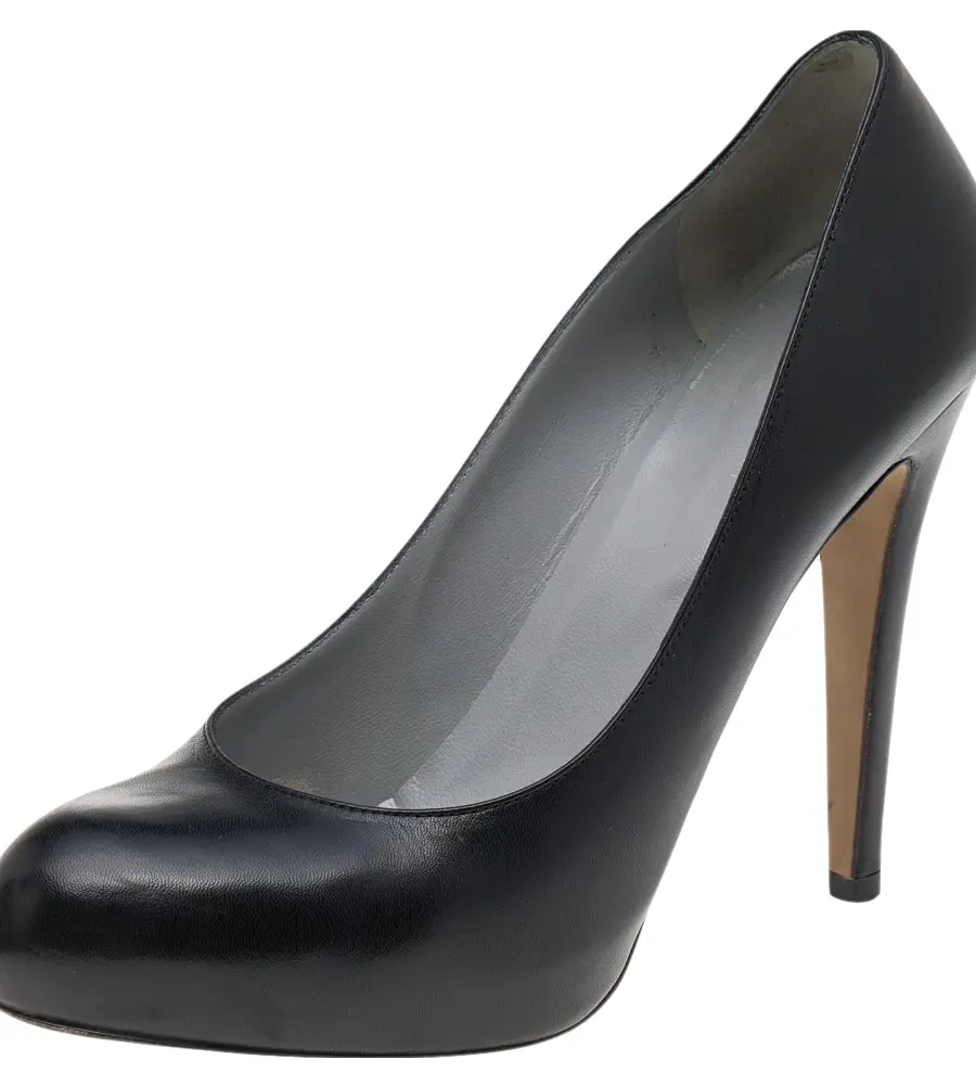 Sergio Rossi Black Leather Round Toe Pumps Size 40.5