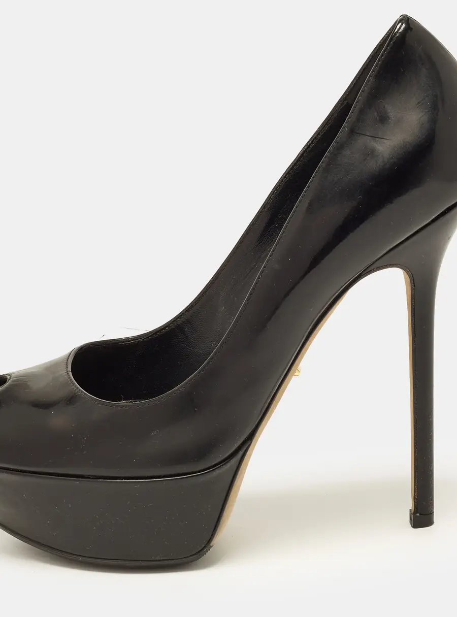 Sergio Rossi Size 38 Black Patent Leather Platform Pumps