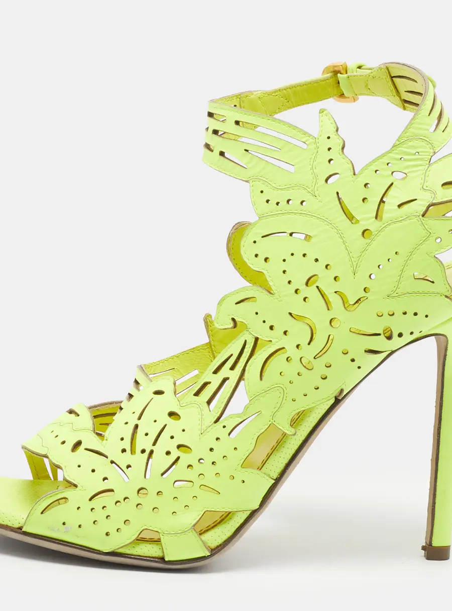 Sergio Rossi Size 36.5 Green Leather Ankle Strap Sandals