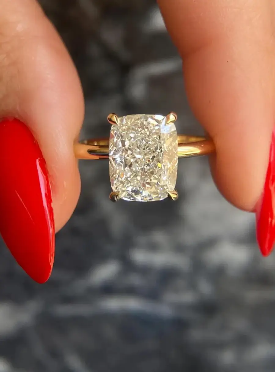 2.50 cts Cushion Lab Grown Diamond 18k Yellow Gold Ring Size 52