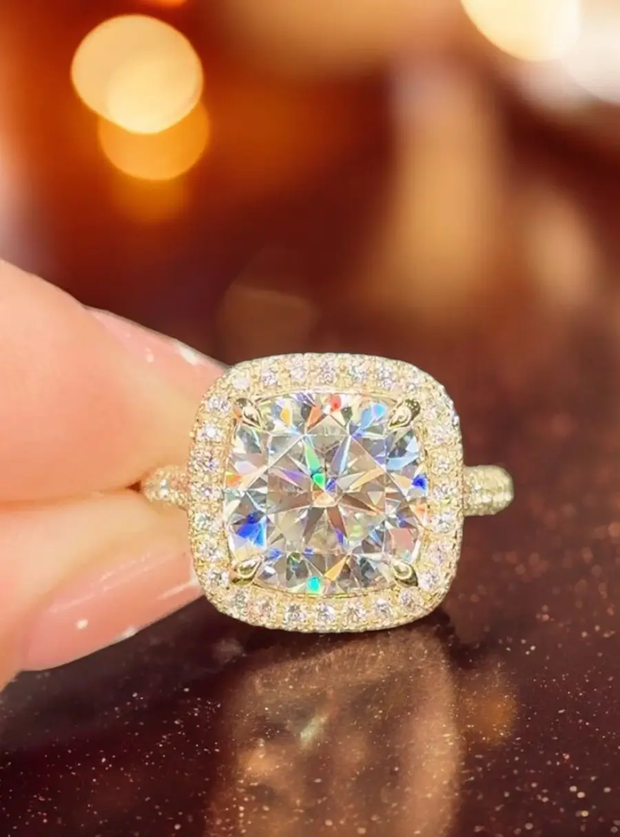 2.8 cts Cushion Cut Lab Grown Diamond 18k Yellow Gold Ring Size 8