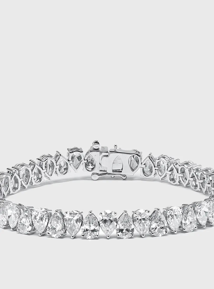 15.5 cts Pear Lab Grown Diamond 18k White Gold Bracelet