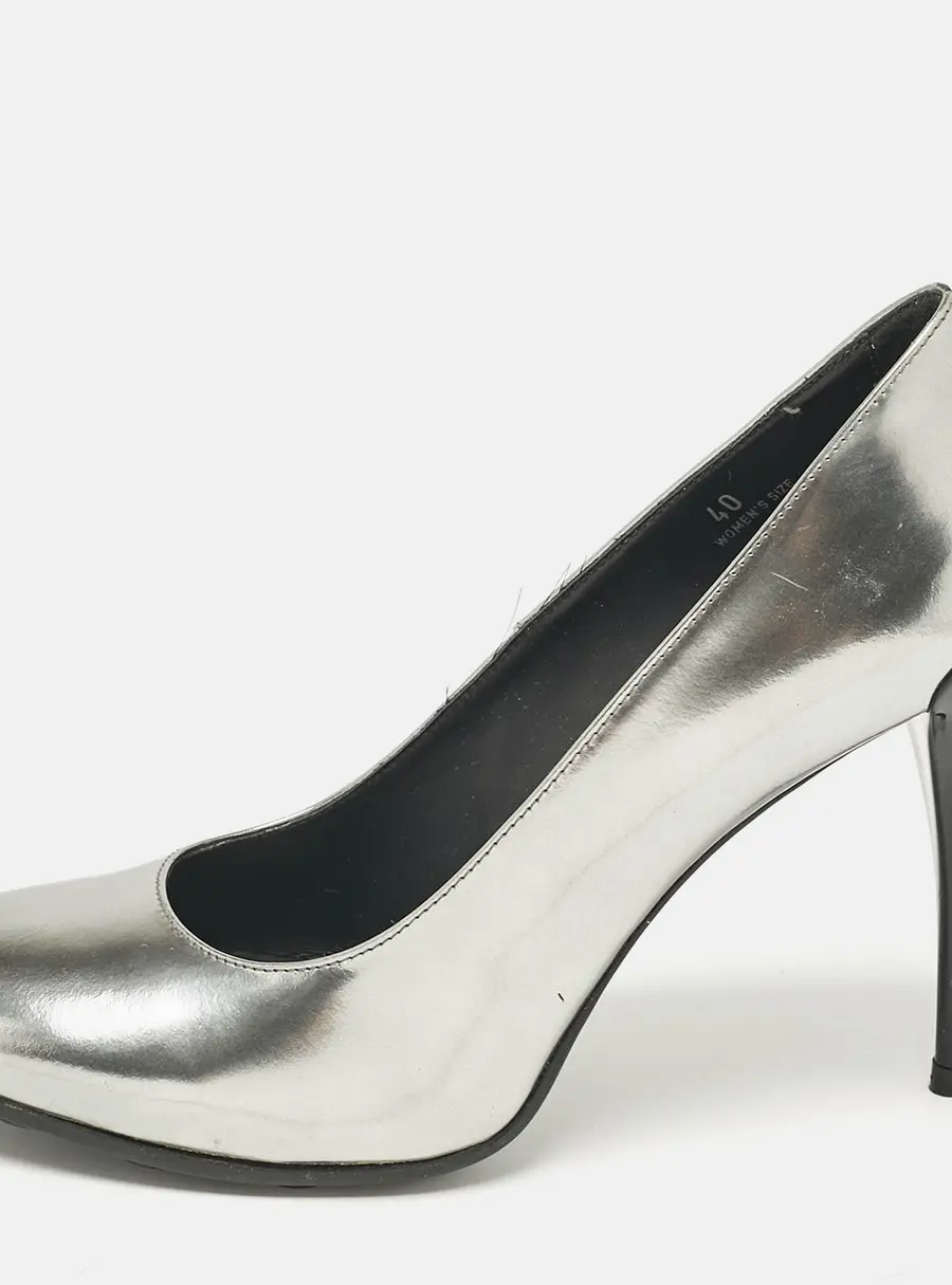 Tod's Grey Patent Leather Pumps Size 40