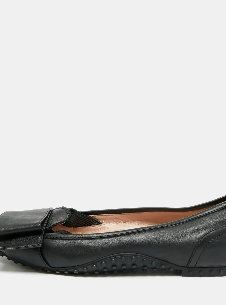 Tod's Size 35.5 Black Leather Pointed Toe Ballet Flats
