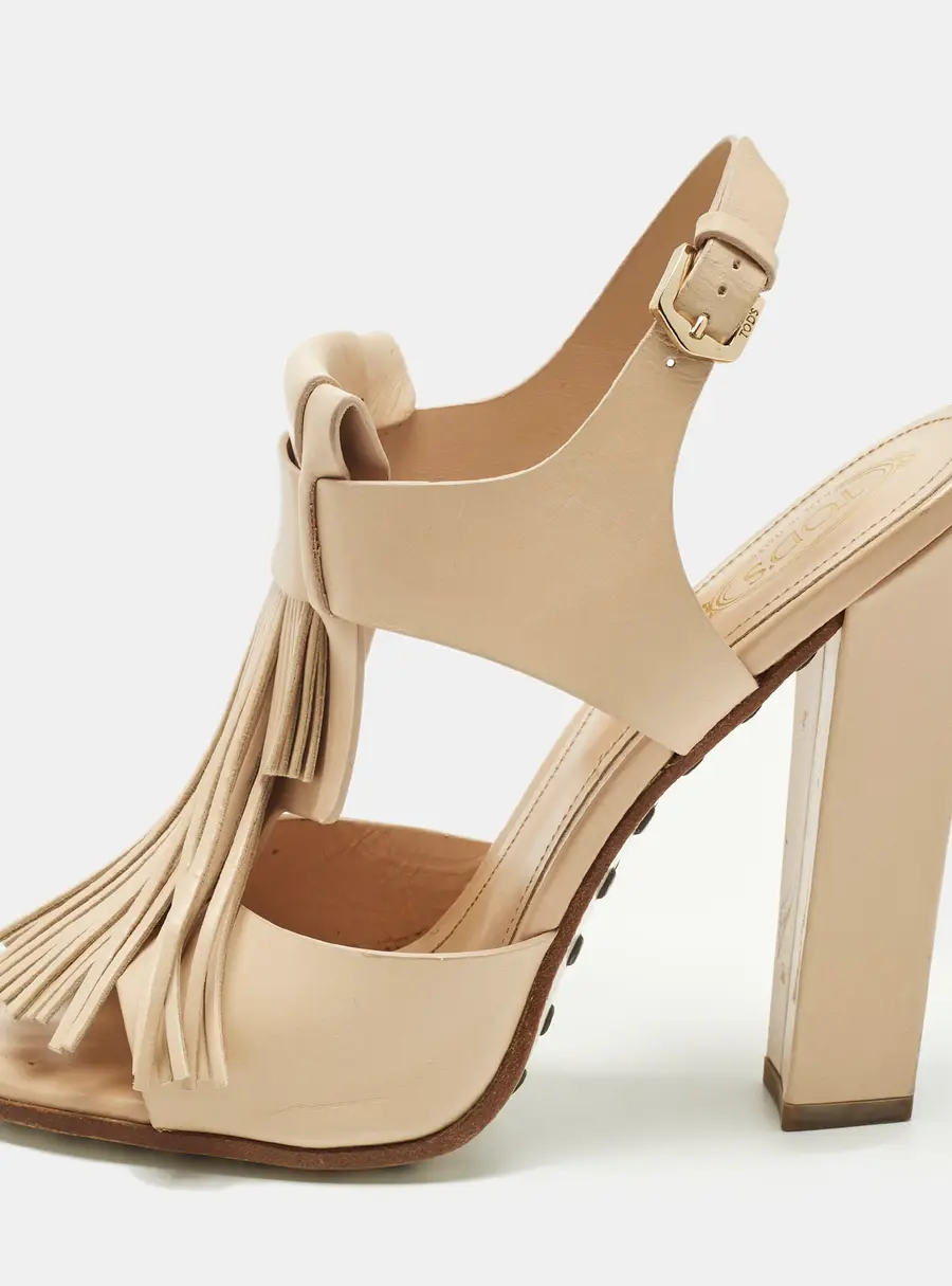 Tod's Fringe Size 38 Beige Leather Ankle Strap Sandals