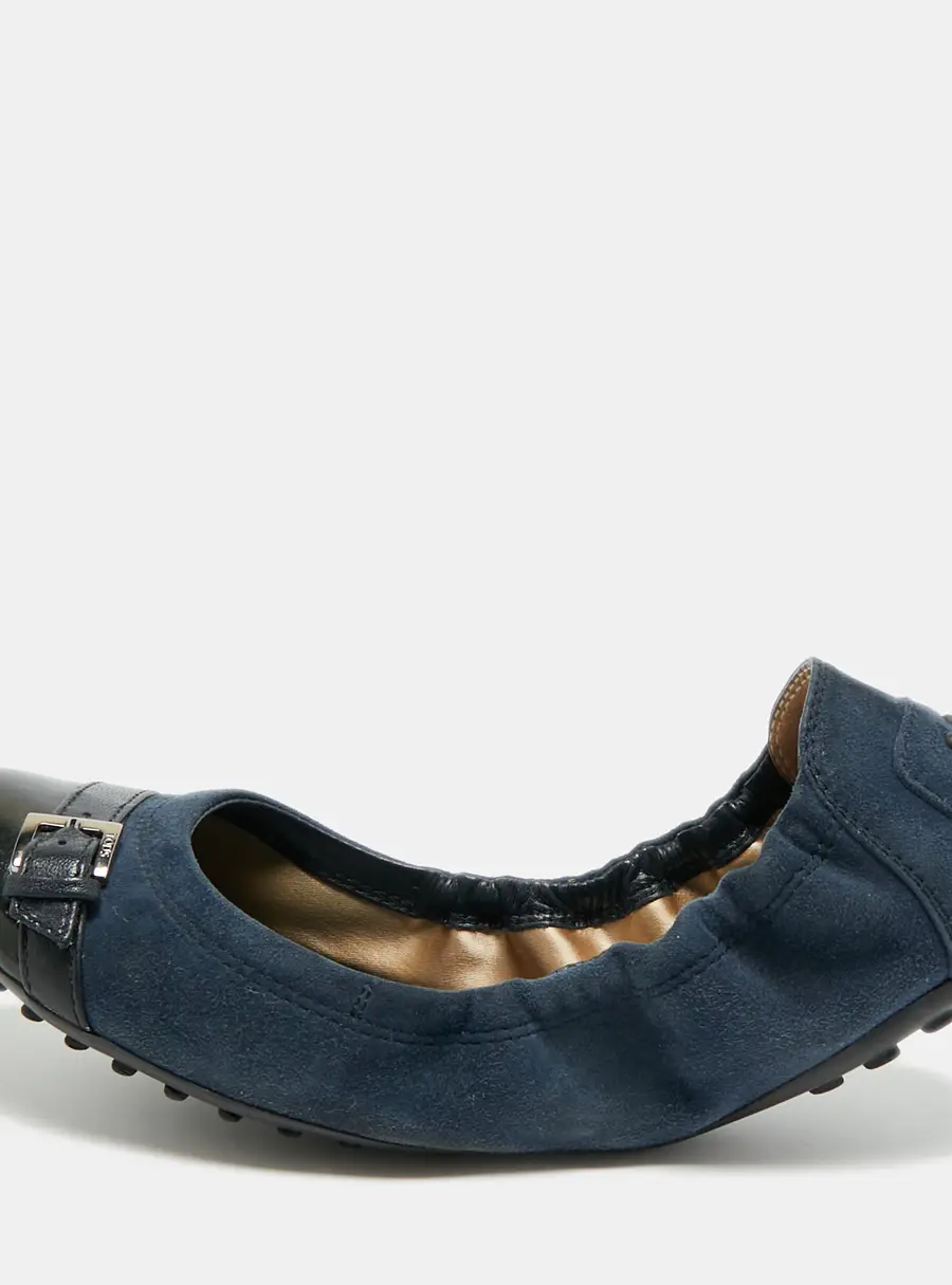 Tod's Size 37.5 Two Tone Patent Leather and Suede Buckle Detail Scrunch Ballet Flats