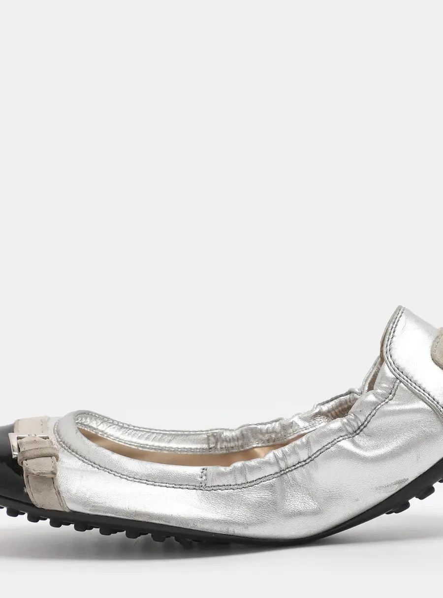 Tod's Size 35 Silver/Black Patent and Leather Ballet Flats