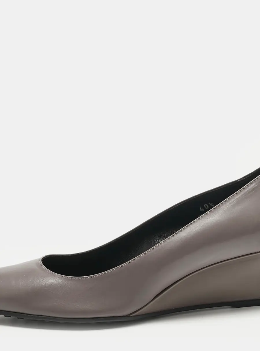 Tod's Grey Leather Wedge Pumps Size 40.5