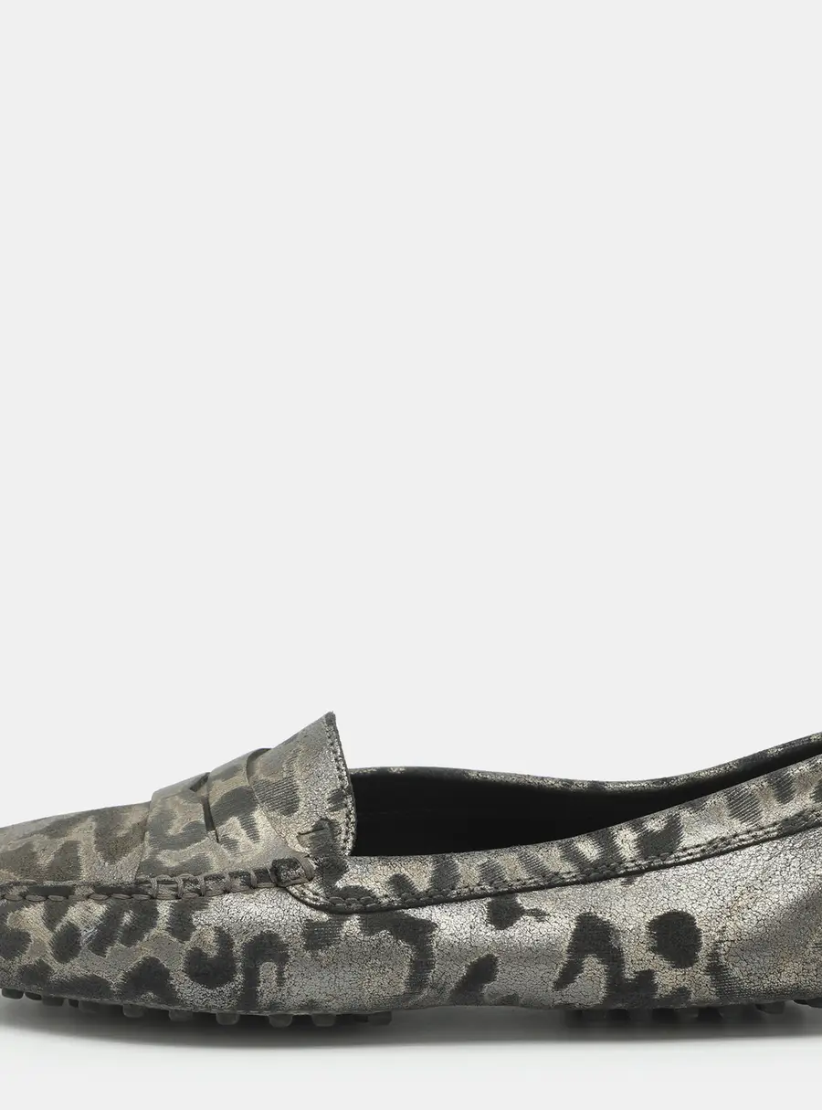 Tod's Size 38 Metallic Printed Leather Penny Loafers