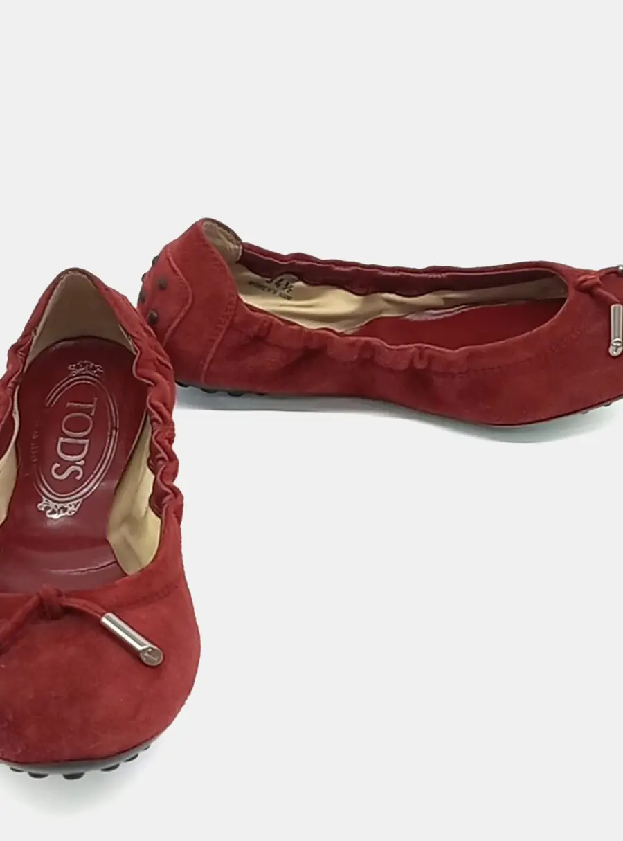 Tod's Red suede flat shoes 34&frac12;