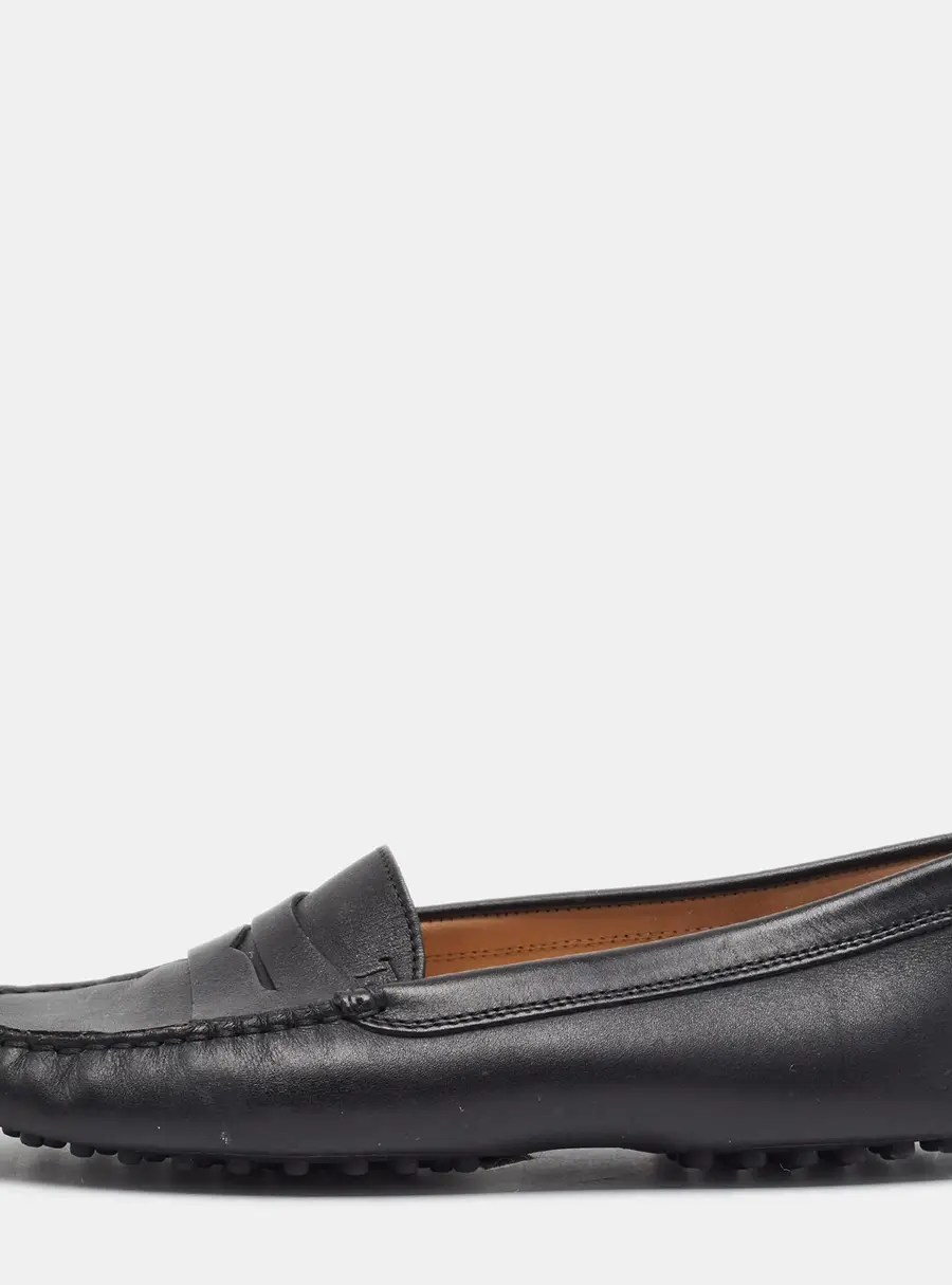 Tod's Gommino Size 37.5 Black Leather Penny Loafers