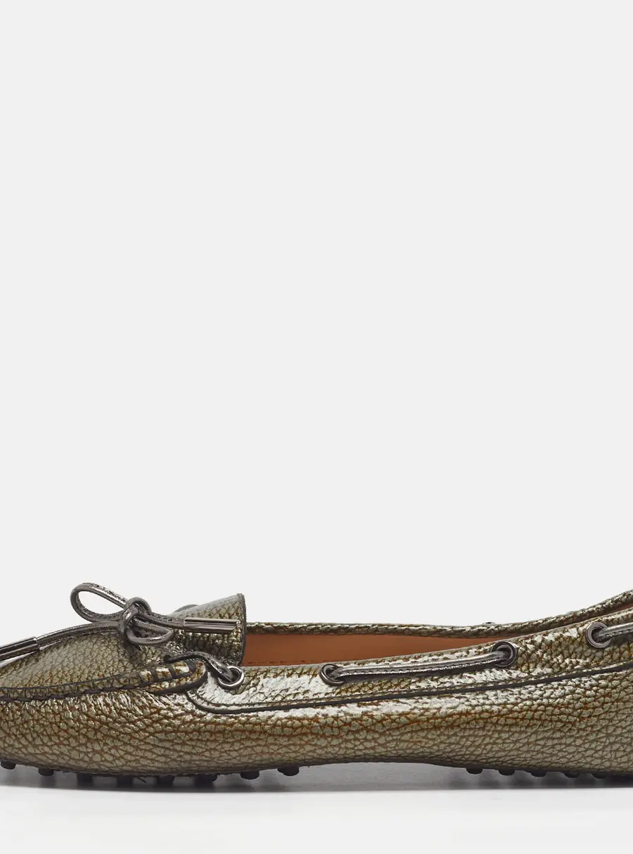 Tod's Gommino Size 39.5 Olive Green Grained Leather Bow Driver Loafers