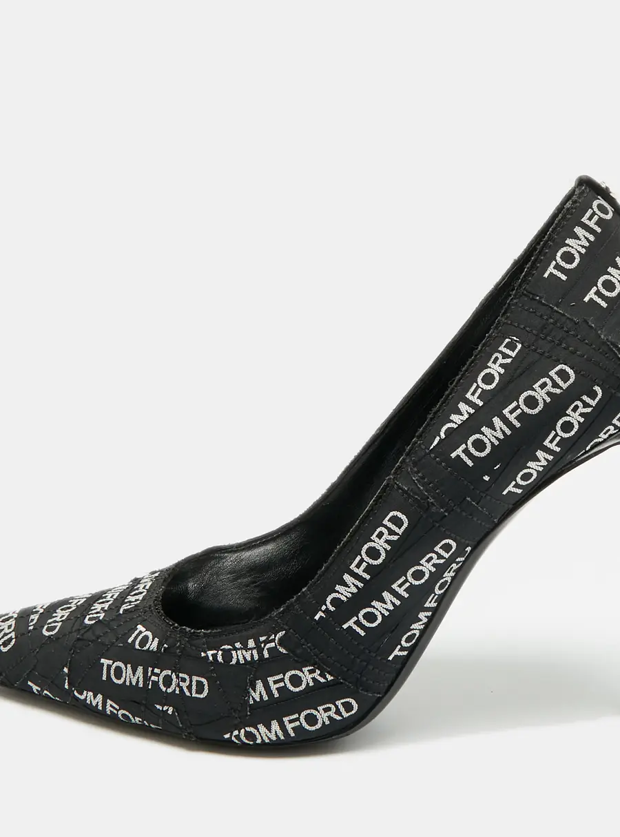 Tom Ford Classic T Screw Size 41.5 Black Fabric Pumps