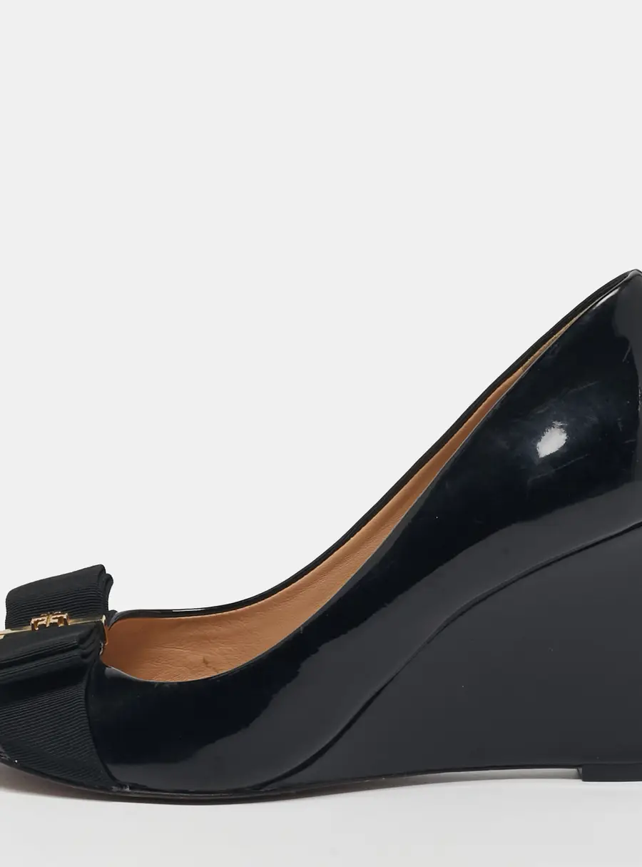 Tory Burch Trudy Size 38 Black Patent Leather Wedge Pumps
