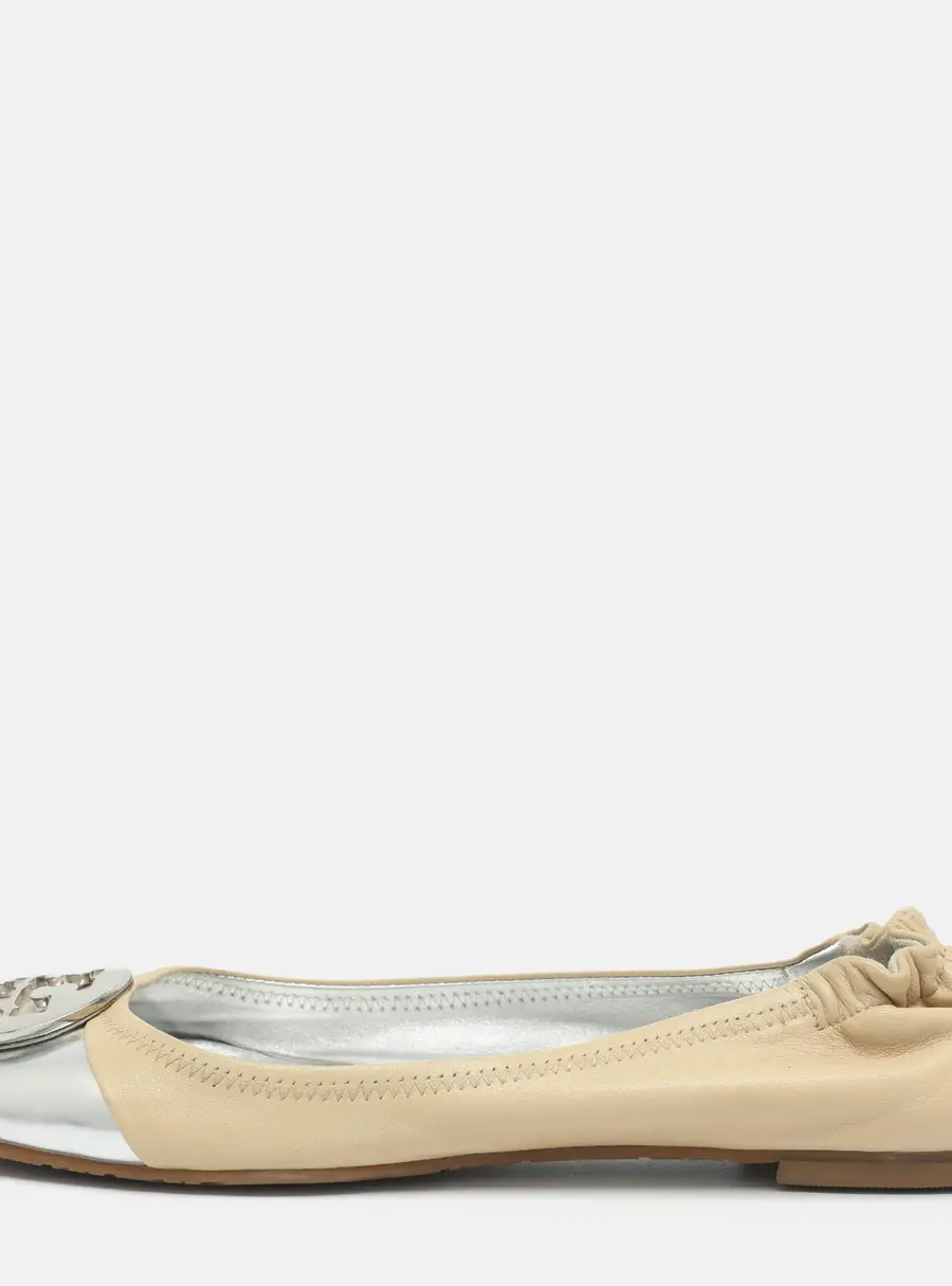 Tory Burch Reva Size 38.5 Beige/Silver Leather Ballet Flats