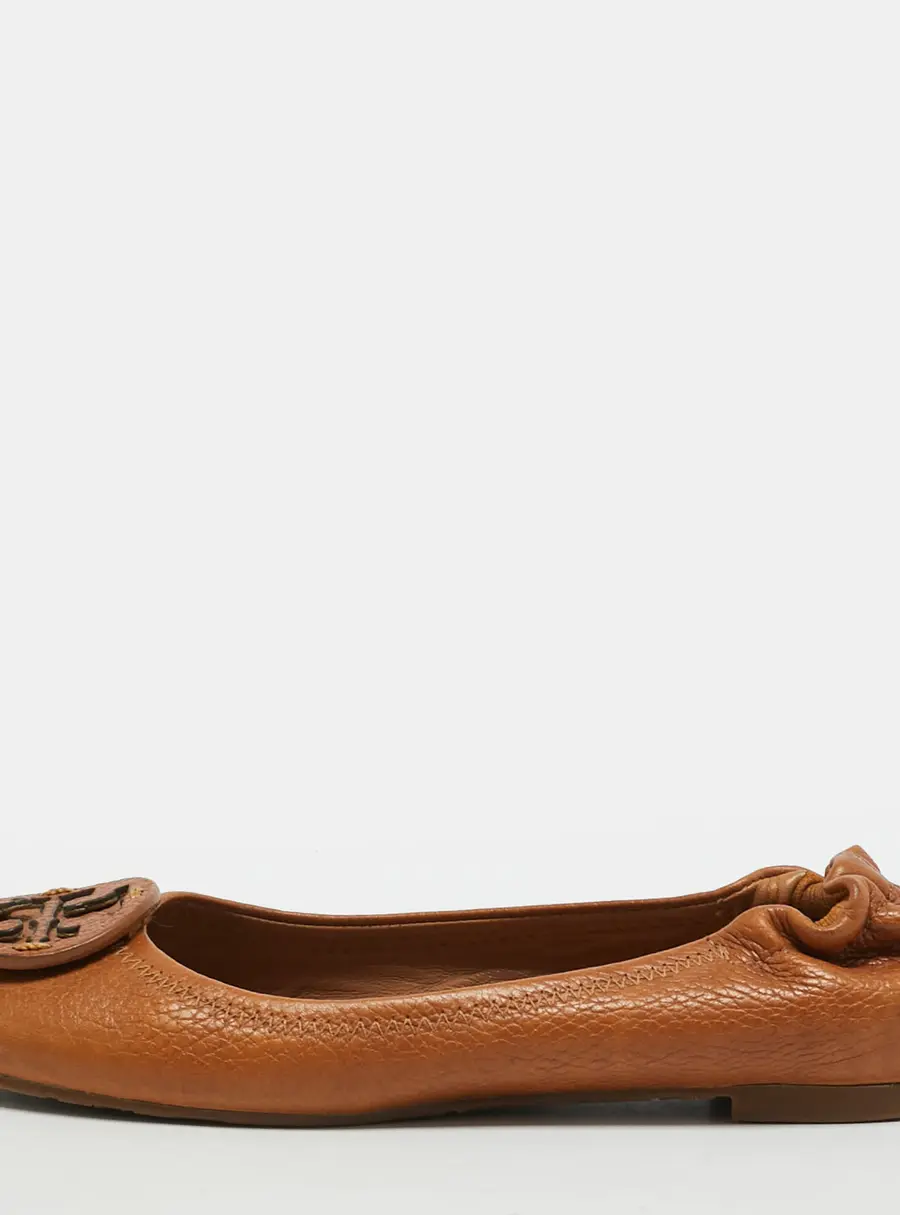 Tory Burch Reva Size 35 Brown Leather Scrunch Ballet Flats