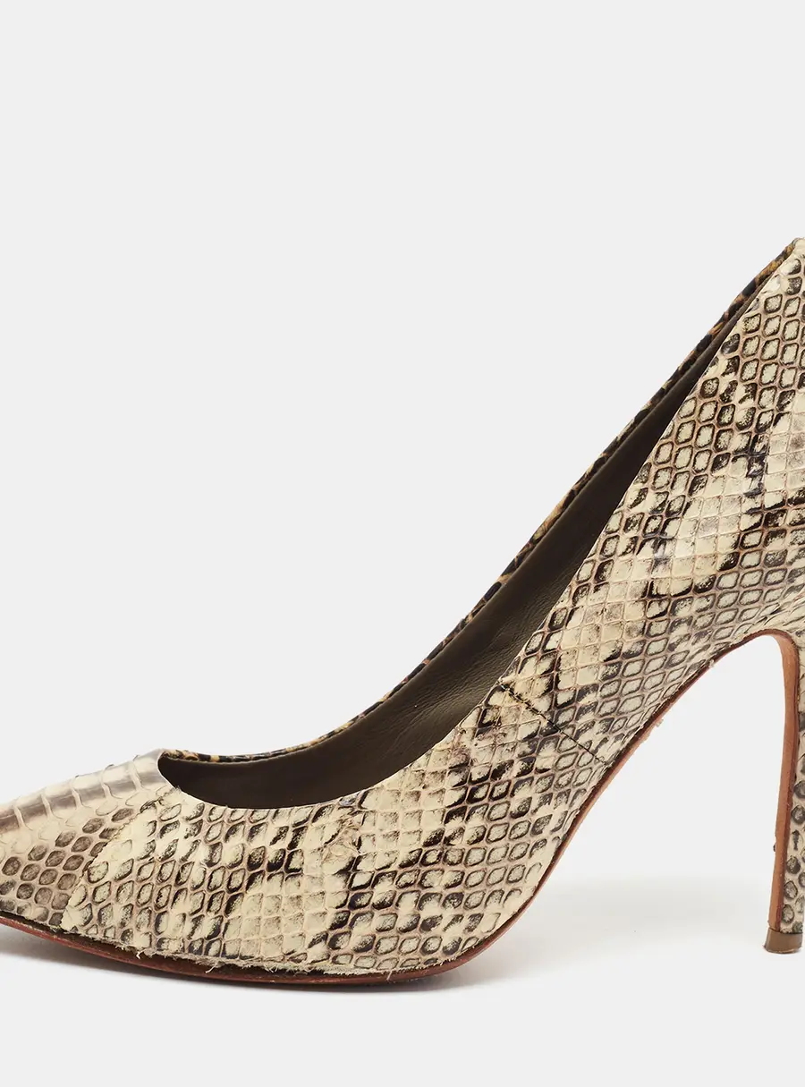 Tory Burch Cecile Size 36 Cream Snakeskin Leather Pointed Toe Pumps