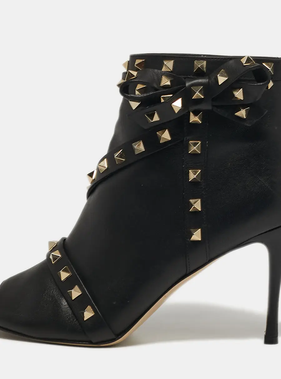 Valentino Rockstud Size 39 Black Leather Ankle Length Boots