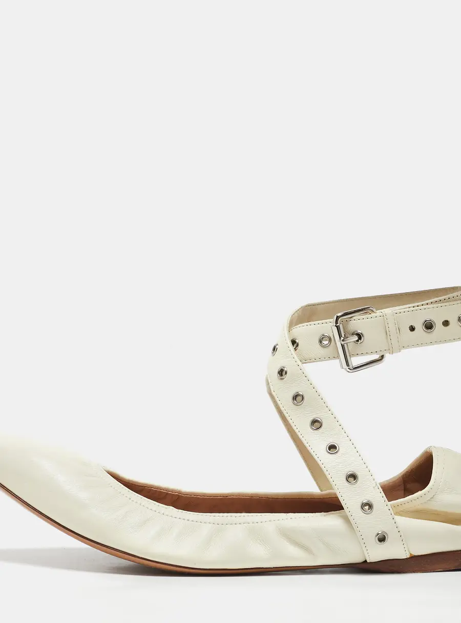 Valentino Love Latch Size 38 White Leather Cross Strap Ballet Flats