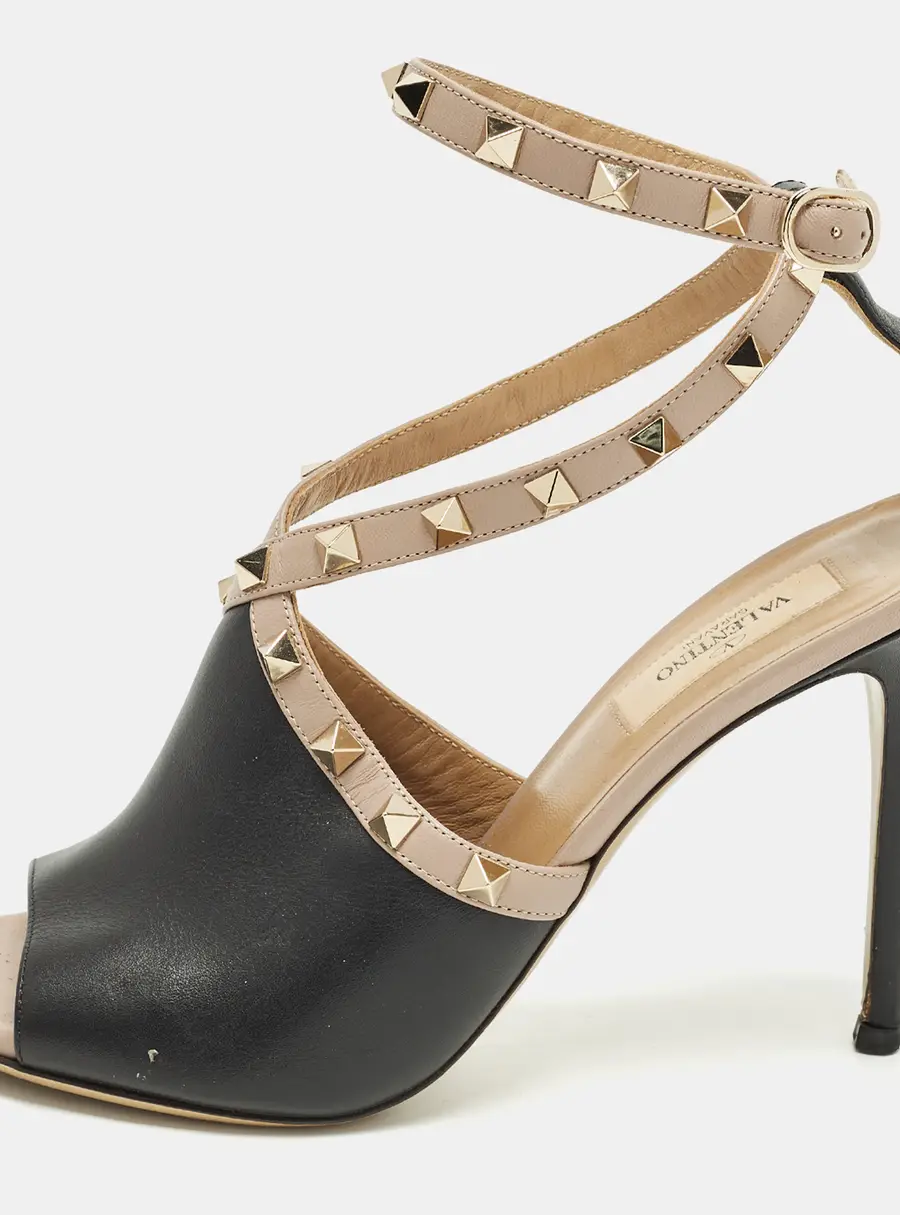Valentino Rockstud Size 38 Black Leather Ankle Strap Open Teo Pumps